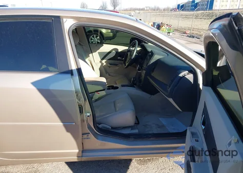 2005 Cadillac Cts Standard z USA, uszkodzony, nr VIN 1G6DP567650146153